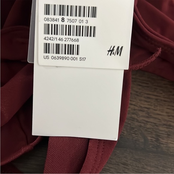 H&M Dark Red One Shoulder Bikini Top NWT - Picture 8 of 8